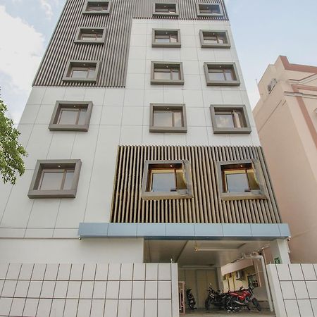 Super Capital O V Hotel Vijayawada Exterior photo